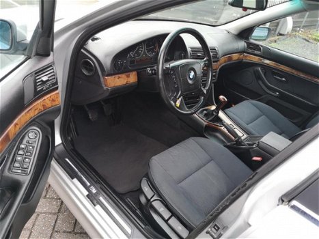 BMW 5-serie Touring - 530d Executive Zeer goed rijdend , EXPORT , Inruil mogelijk - 1