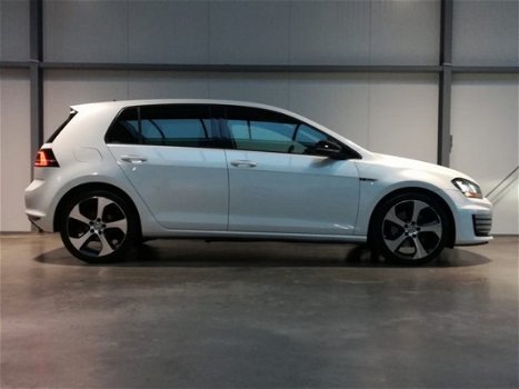 Volkswagen Golf - 2.0 TDI VII GTD Navi Xenon LED 18