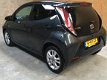 Toyota Aygo - met stoelverwarming, lederen bekleding en Deense autopas - 1 - Thumbnail