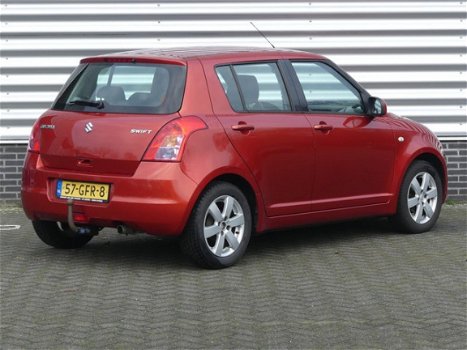 Suzuki Swift - 1.5 Exclusive Airco, Keyless, LM, R/CD Trekhaak - 1