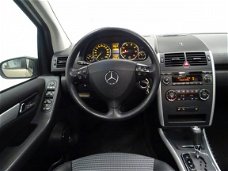 Mercedes-Benz A-klasse - 200 136pk AUTOMAAT Avantgarde GLAZEN DAK I XENON I PDC V+A