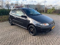 Fiat Punto - 1.2-16V Dynamic // ABARTH LOOK // Nieuwe APK