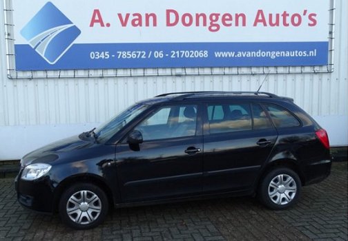 Skoda Fabia Combi - COMBI 1.4 16V AMBIENTE, Airco, Cruise, Trhaak - 1