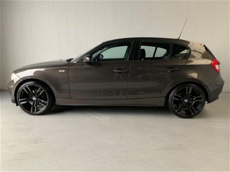 BMW 1-serie - 118i High Executive Leer PDC 19' Climate+Cruise control - 1
