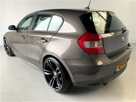 BMW 1-serie - 118i High Executive Leer PDC 19' Climate+Cruise control - 1