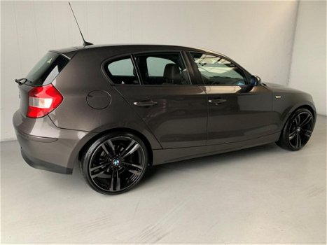 BMW 1-serie - 118i High Executive Leer PDC 19' Climate+Cruise control - 1