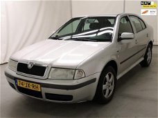 Skoda Octavia - 1.8 T Elegance ✅NAP|AIRCO|PDC|CRUISE|BOEKJES|2XSLEUTELS|APK 23-10-2020