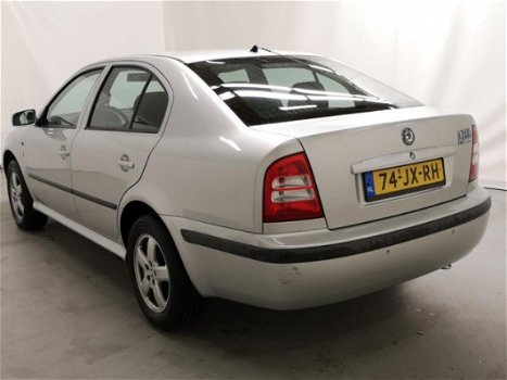 Skoda Octavia - 1.8 T Elegance ✅NAP|AIRCO|PDC|CRUISE|BOEKJES|2XSLEUTELS|APK 23-10-2020 - 1