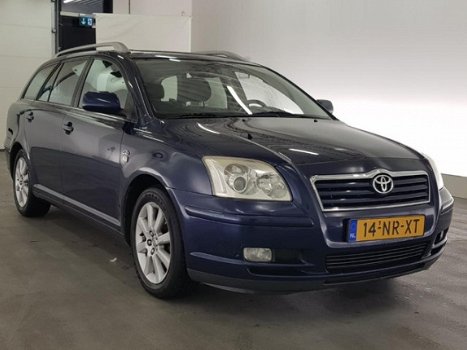 Toyota Avensis Wagon - 2.0 D-4D Executive PANODAK|LEDER|ELEC STOELEN|STOELVERWARM|AIRCO|CRUISE|TREKH - 1