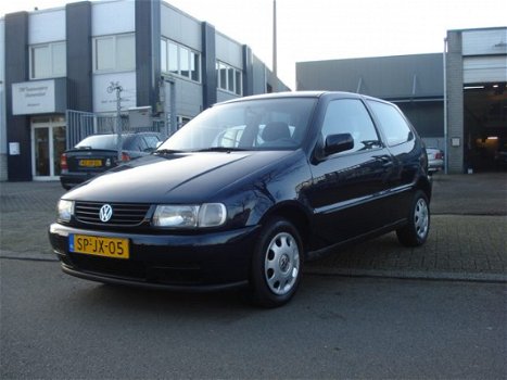 Volkswagen Polo - 1.6 - 1