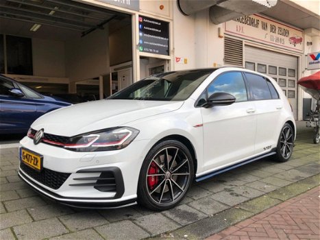 Volkswagen Golf - 2.0 TSI GTI TCR DSG 2019 Panorama Navi/Camera Climatronic - 1