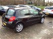 Renault Clio - 1.4-16V Expression Nieuwe apktot 24-01-2021 Zeer nette auto - 1 - Thumbnail