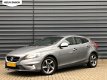 Volvo V40 - 2.0 D2 R-Design Business | Winter - Line | Sport-stoel | Navigatie - 1 - Thumbnail