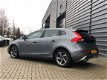 Volvo V40 - 2.0 D2 R-Design Business | Winter - Line | Sport-stoel | Navigatie - 1 - Thumbnail