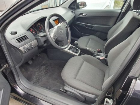 Opel Astra - 1.4 ESSENTIA - 1