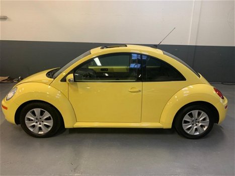 Volkswagen New Beetle - 2.5 v5 Highline Airco/El.ramen/APK - 1
