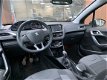 Peugeot 2008 - Allure 1.2-110pk - Apple Carplay, panoramadak, half leder - 1 - Thumbnail