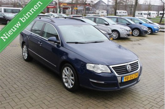 Volkswagen Passat Variant - 1.6 FSI Comfortline/ Acc/ Cruise 17inch - 1