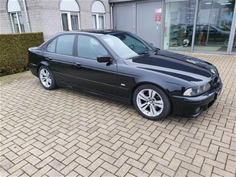 BMW 5-serie - 530d Lifestyle Edition 5-serie 530d Lifestyle Edition M-uitvoering (Yougtimer) - 1