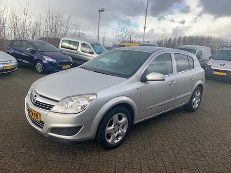 Opel Astra - 1.4 Business - 1