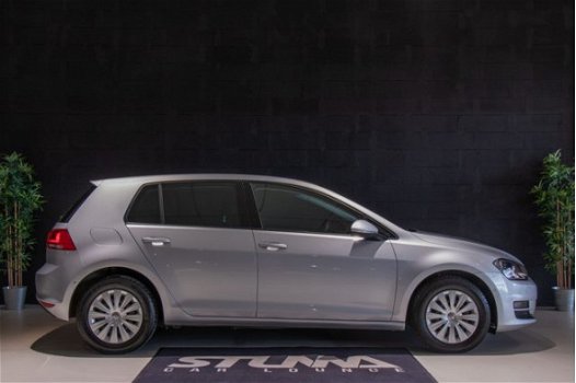 Volkswagen Golf - 7 1.2 TSI BlueMotion Tech | 2 x PDC | 2 Zone Climate | Stoelverwarming | MP3 | Aut - 1