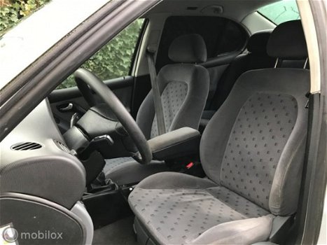 Seat Toledo - 1.6 Sport nieuwe APK LMV Trekhaak - 1