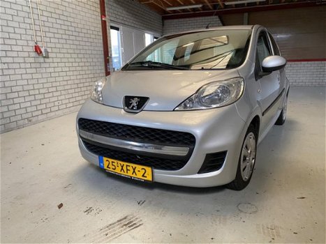 Peugeot 107 - 1.0-12V XR - 1