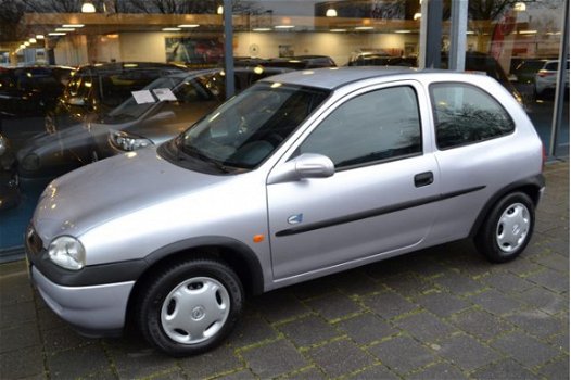 Opel Corsa - 1.2i-16V Strada | Stuurbekrachtiging | Radio/CD | 68.658 km | - 1