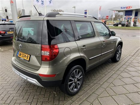 Skoda Yeti Outdoor - 1.2 TSI Adventure Navigatie, Cruise Control, PDC, Climate, 17-LM - 1