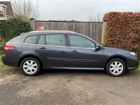 Renault Laguna - 1.5 dCi Dynamique 2010 Navigatie cruisecontrol , climate - 1