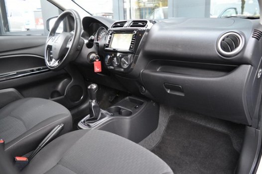 Mitsubishi Space Star - 1.2 80pk Connect Pro | Navigatie - 1