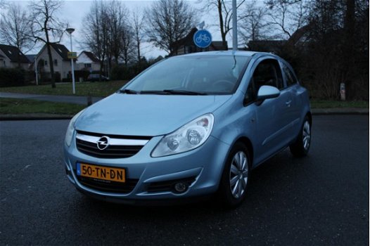 Opel Corsa - 1.0-12V Enjoy AIRCO - 1