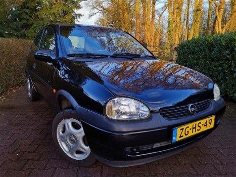 Opel Corsa - 1.4i-16V Sport | APK t/m 04-2020 | 2 eigenaren - 1