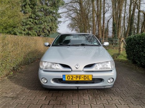 Renault Mégane Cabrio - 1.6e | Nieuwe apk | 2 eigenaren - 1