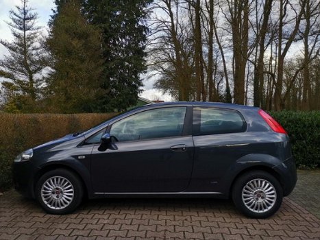 Fiat Grande Punto - 1.4 Dynamic | Nieuwe apk | Nette auto - 1