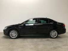 Volkswagen Jetta - 1.4 TSI Hybrid Highl. aut. XENON-LED/NAVI/17INCH/PRIVACY/STOELVERW/PDC