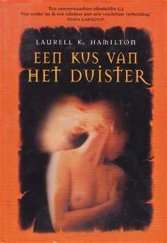 EEN KUS VAN HET DUISTER - Laurell K. Hamilton - 0