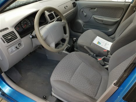 Kia rio 1.3 station 2003 - 5