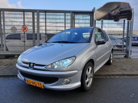 Peugeot 206 1.6i 16v Quicksilver - 1