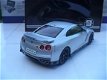 Triple 9 Collections 1/18 Nissan GT-R Zilver ( Skyline ) - 4 - Thumbnail