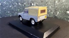 Land Rover serie III SWB licht grijs 1:43 Oxford