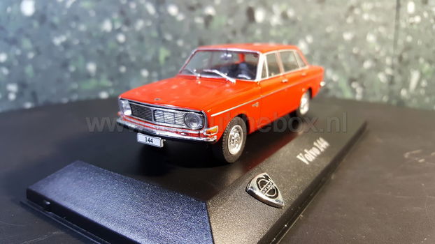 Volvo 144 oranje 1:43 Atlas - 3