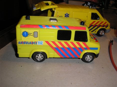 Auto's- ambulance, politie, brandweer - 0