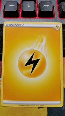 Lightning  Energy  2020  Sword & Shield