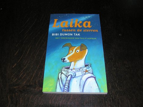 Laika Tussen De Sterren - 0