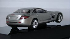 Auto Art Mercedes SLR Mc Laren    1:43