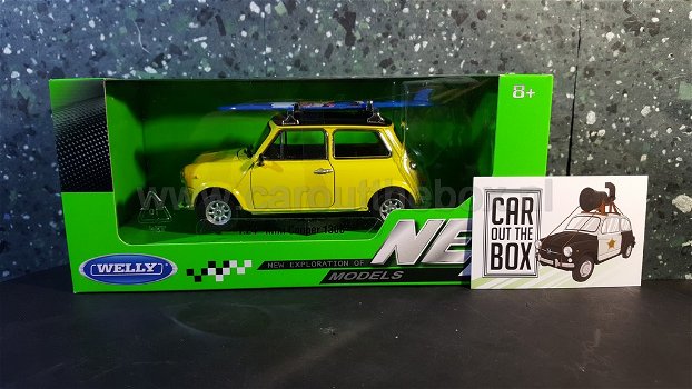 Mini Cooper 1300 + surfplank 1:24 Welly - 3