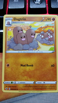 Dugtrio 93/202 Uncommon Sword & Shield - 0