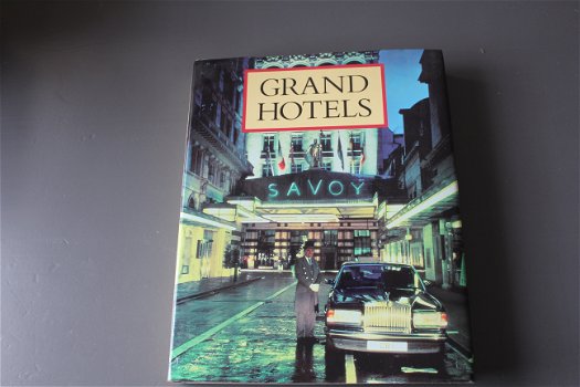 Grand hotels - 0