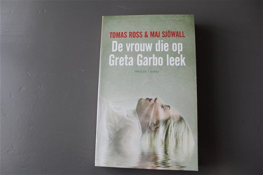De Vrouw Die Op Greta Garbo Leek - 0